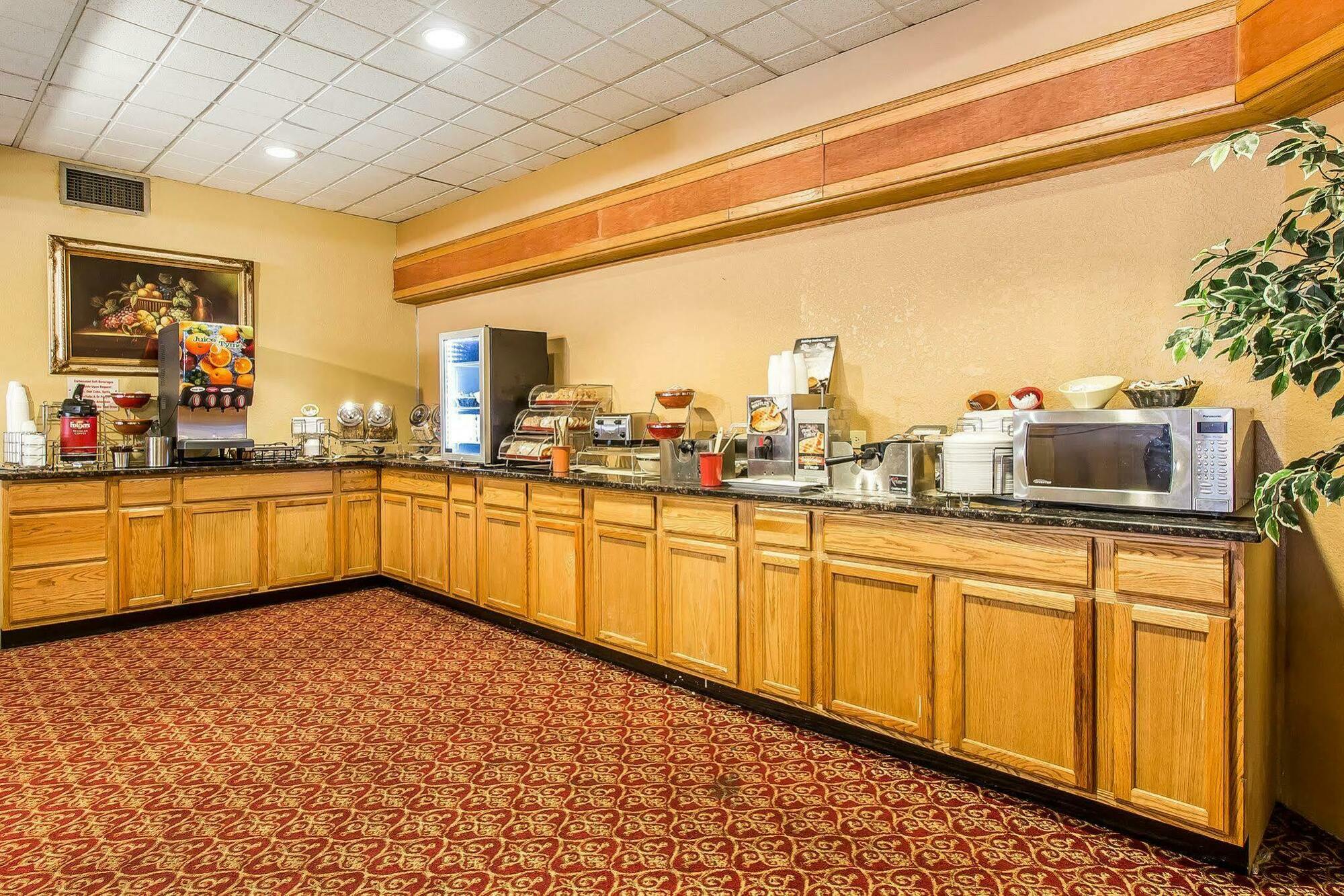 Quality Inn Cookeville Exterior photo
